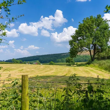 Casa vacanze Old Orchards - Woodland Retreat At The Edge Of *