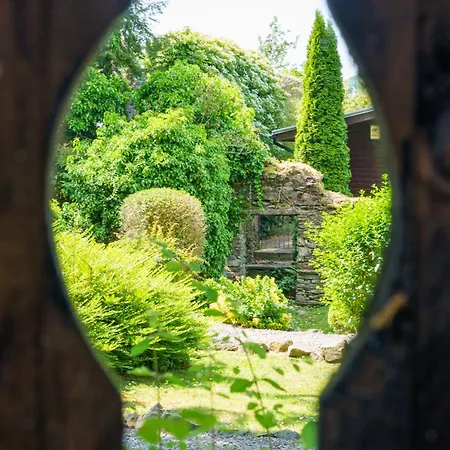Old Orchards - Woodland Retreat At The Edge Of *