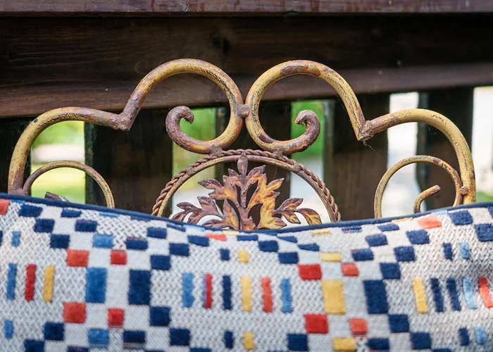 Holiday home Old Orchards - Woodland Retreat At The Edge Of