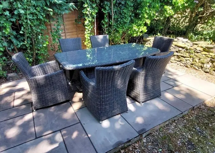 Holiday home Old Orchards - Woodland Retreat At The Edge Of