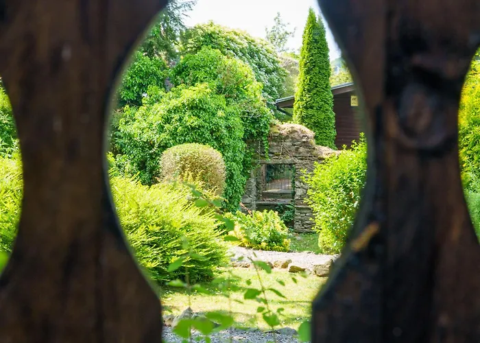 Old Orchards - Woodland Retreat At The Edge Of *