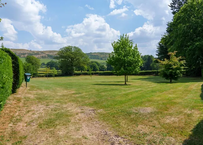Holiday home Old Orchards - Woodland Retreat At The Edge Of *